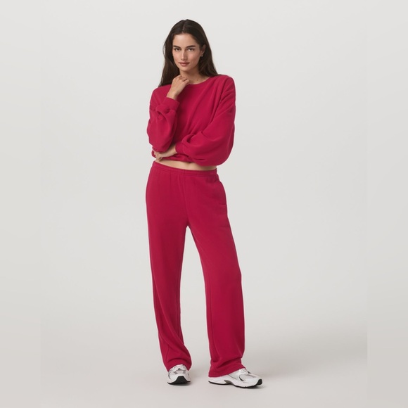 Vuori Sweaters - NWT Vuori Sedona Women’s Bubble Crew in Strawberry